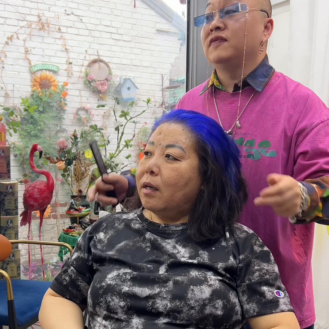 1680烫发染发：大型做头发翻车现场！万万，没想到设...