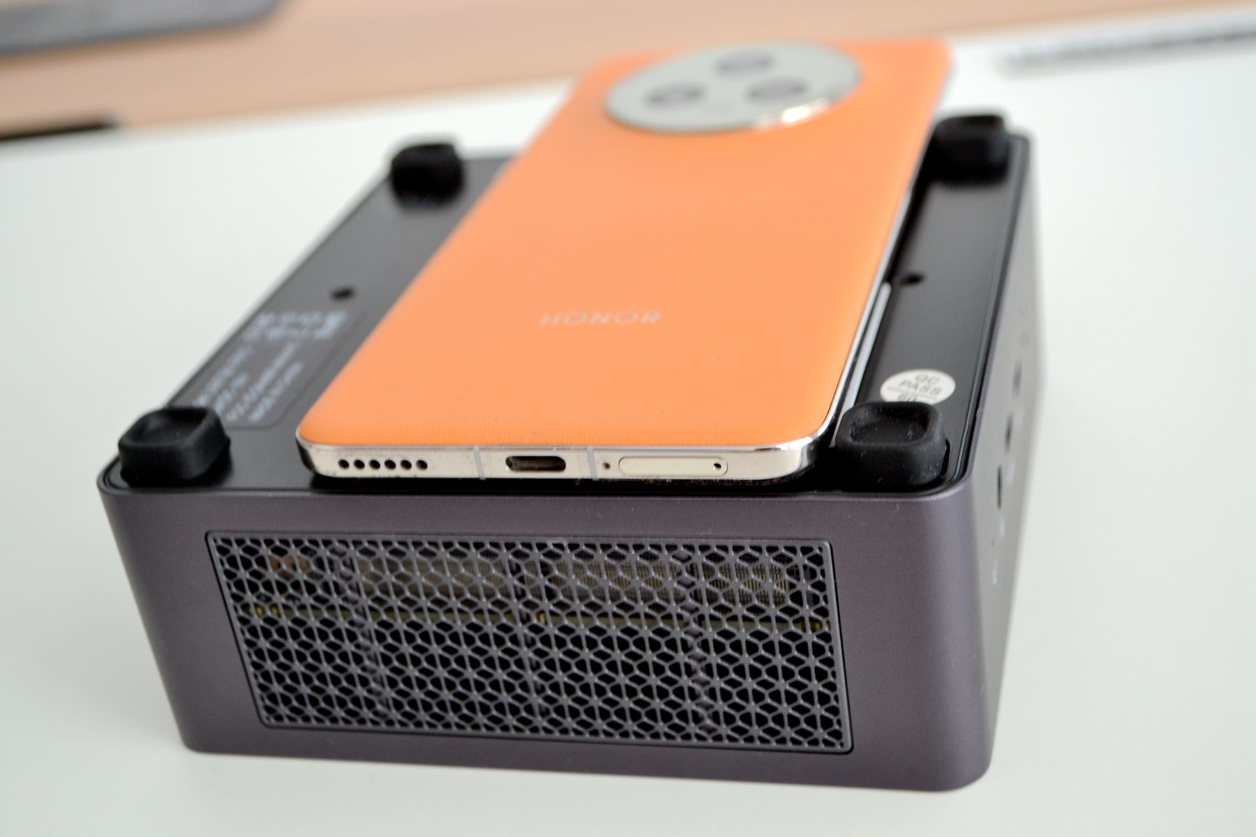 少了屏幕的迷你主机，取代台式机靠谱吗？网友：比笔记本都香