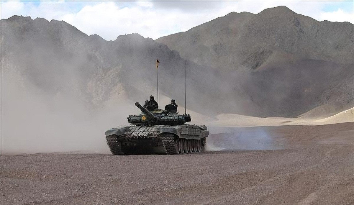 印度造15式坦克,印度采购轻型坦克