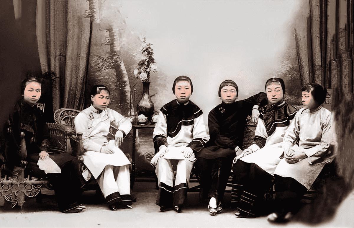 【晚清*楼青**风情】*楼青**女媚态撩人，丰乳肥臀，魅力四射！