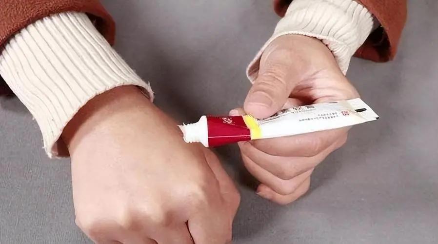 红霉素软膏护肤妙用,红霉素软膏的十大作用