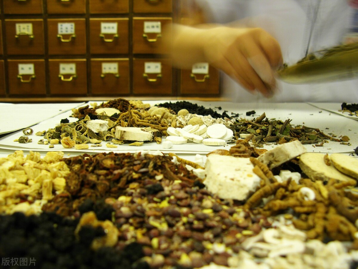 47宀佹病鏉ユ湀缁忕敤涓嵂璋冪悊杩樹細鏉ュ悧,44宀佹湀缁忕獊鐒朵笉鏉ュ彲浠ヤ腑鑽皟鐞嗗悧