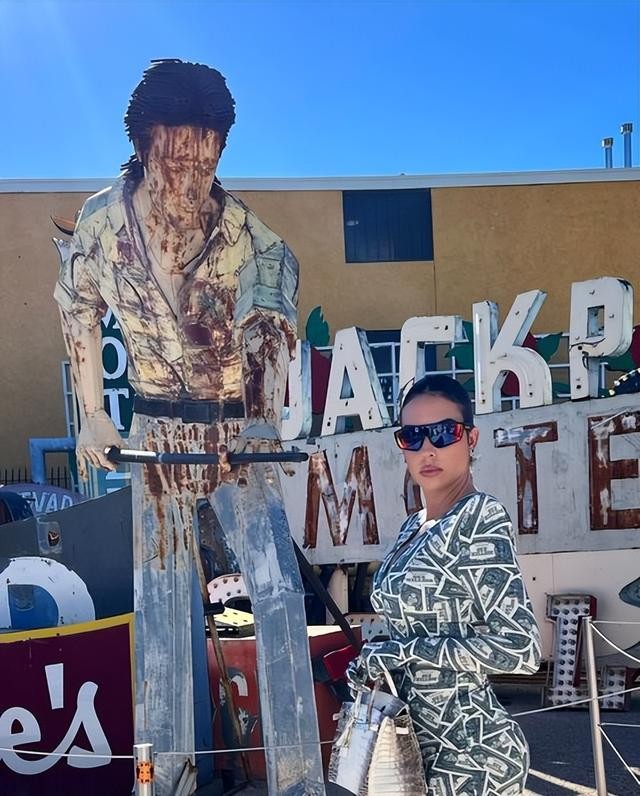 c罗的未婚妻子,c罗女友戴500万婚戒