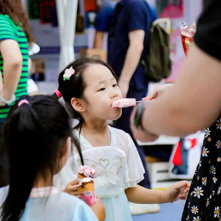 是次元壁破了还是穿越时空？在这里可以沉浸式逛展看漫画！