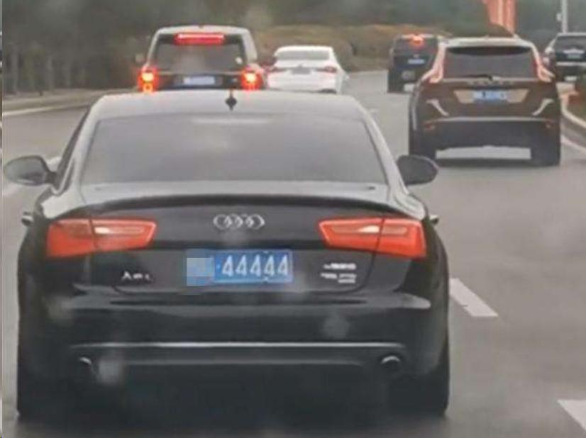 13000万租兰博基尼一天,1万3千块租一天兰博基尼大牛