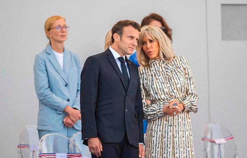 法国第一夫人穿lv,法国第一夫人的戒指