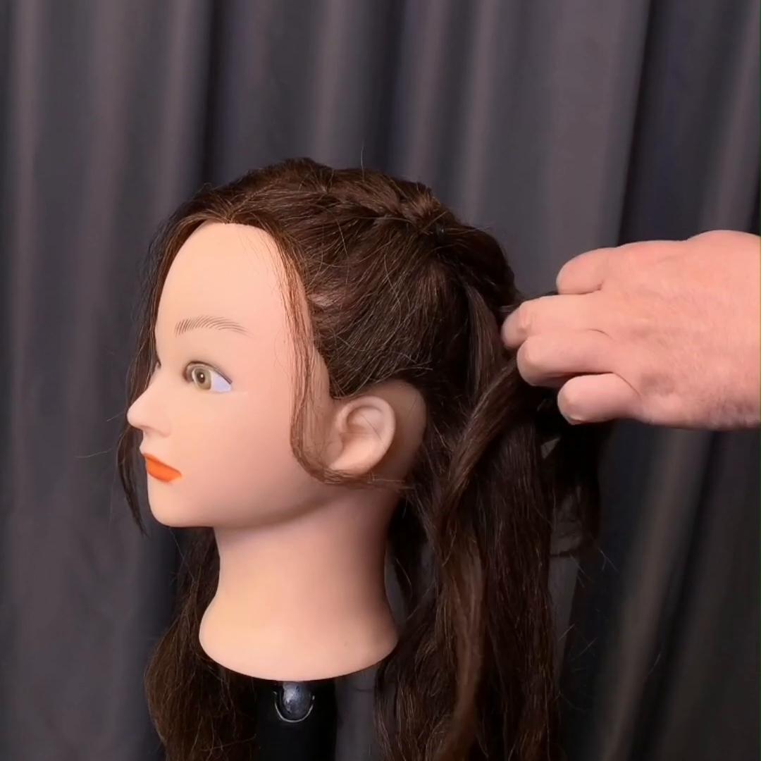 半扎拳击辫长头发教程,甜酷拳击辫发型教程