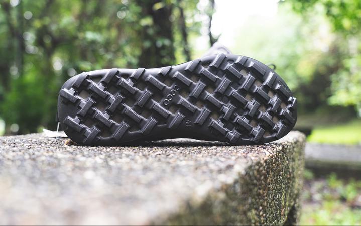 ecco爱步户外防水登山鞋,ecco爱步鞋子适合徒步么