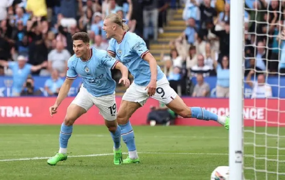 曼城3-0略显颓势,英超曼城最后3轮3分就夺冠