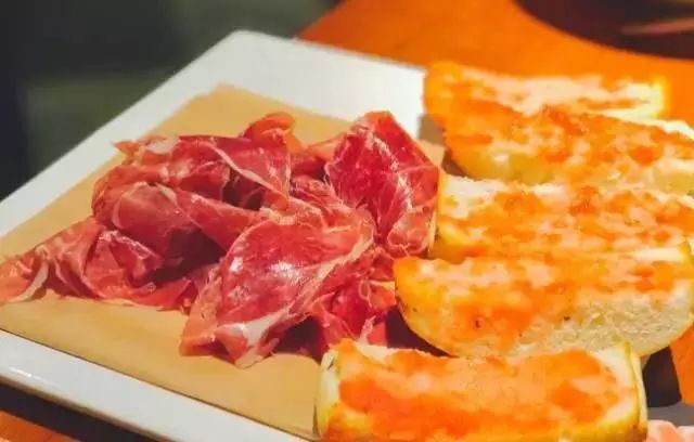 石家庄有哪些装修公司？学会灯光布置，全屋自带滤镜