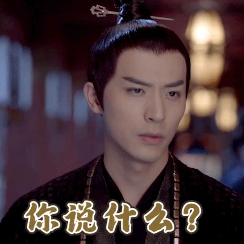 男人无能就打老婆？王东抡起床板砸向老婆，现场视频曝光网友愤怒