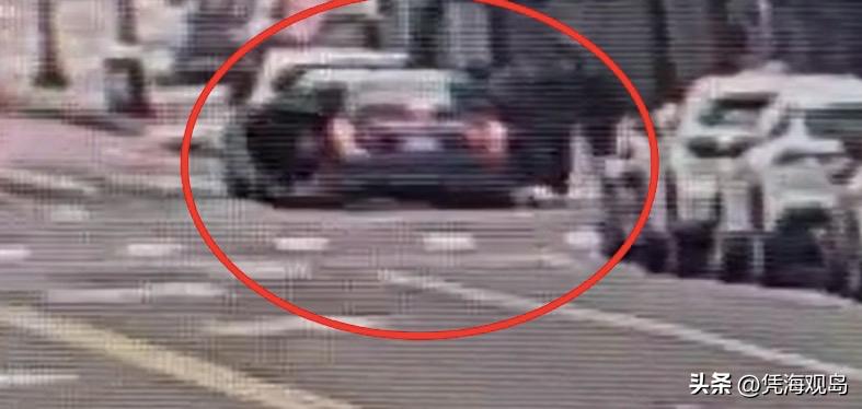 15秒抢走500万，台湾街头上演抢劫案，歹徒的秘密*器武**竟是辣椒水