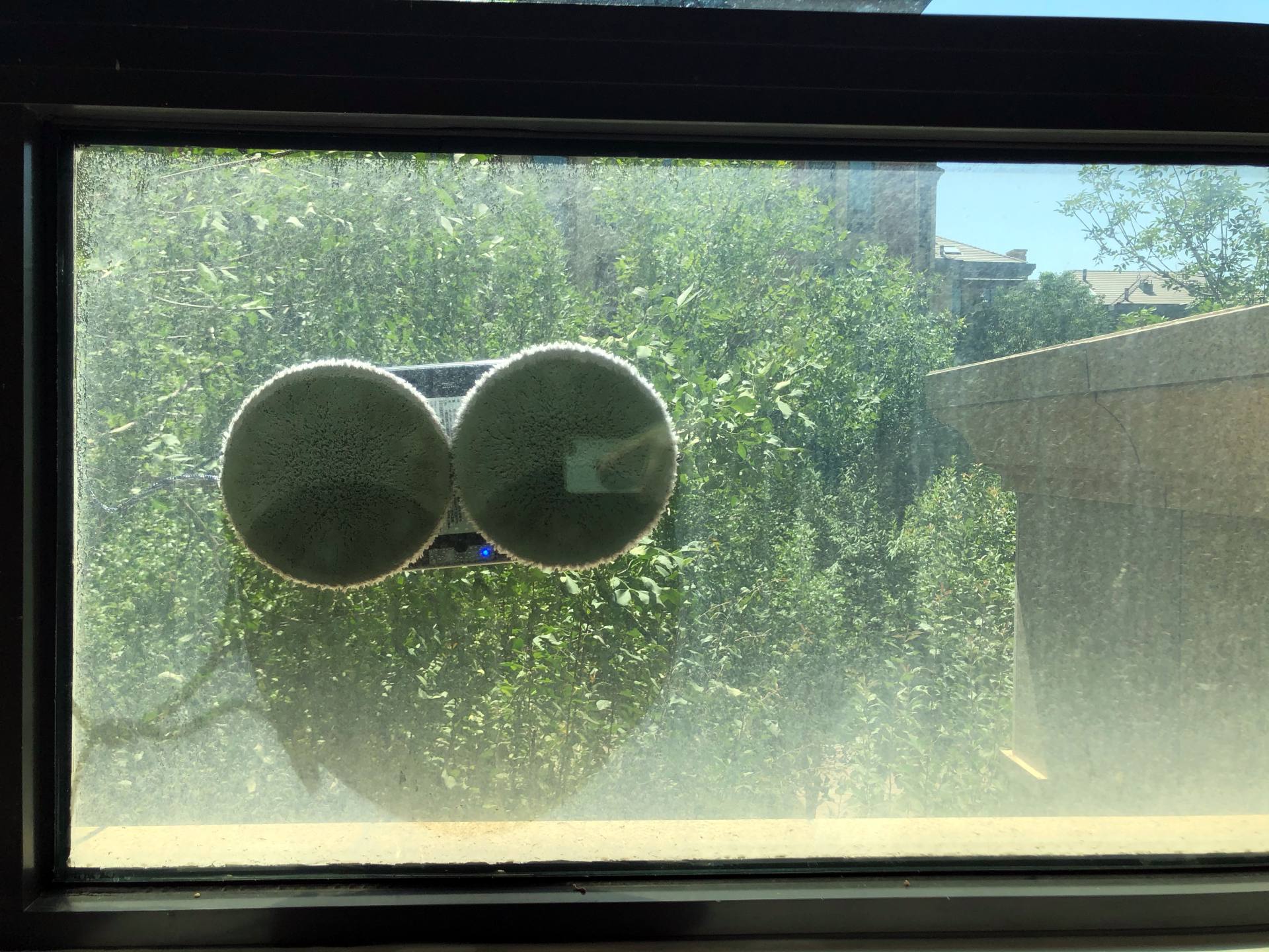 擦窗机器人沉浸式擦窗,擦窗机器人小窗户测评