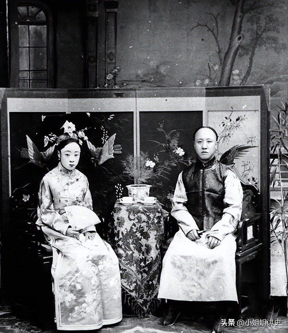 清朝末代摄政王生命中的3个女人，全部自杀，其中一个是慈禧义女