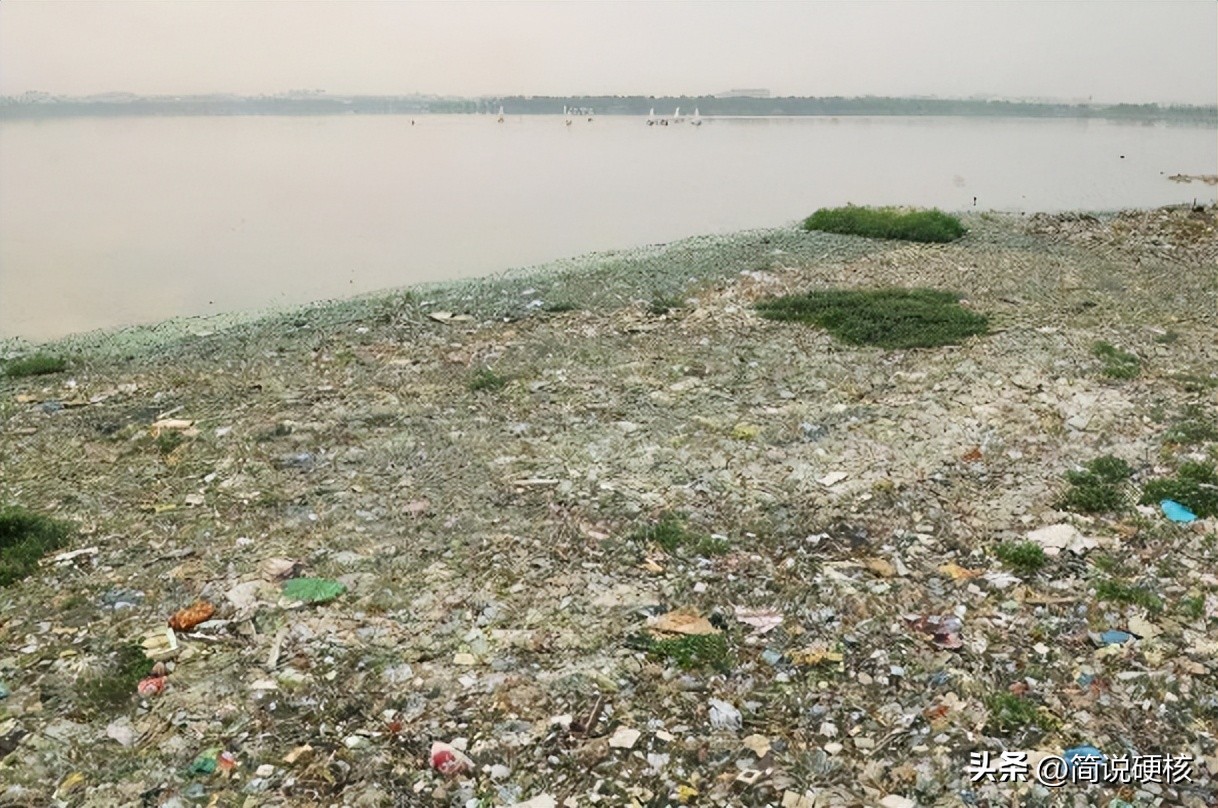 印度塑料垃圾造公路,印度用垃圾修路