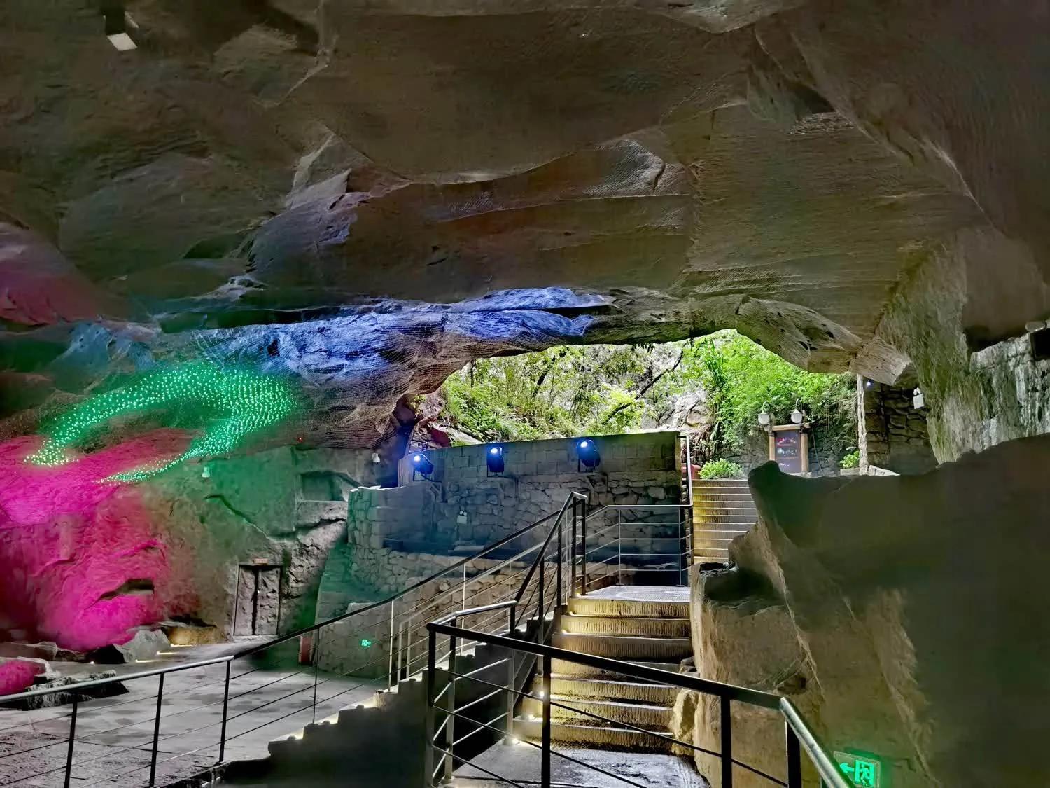 花山谜窟探谜之洞,花山谜窟拍照