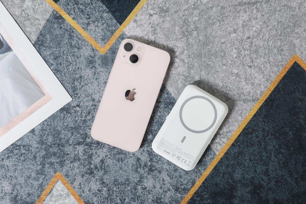 摊牌了，是冲着苹果来的，麦多多磁吸充电宝这颗果熟了：白菜价？