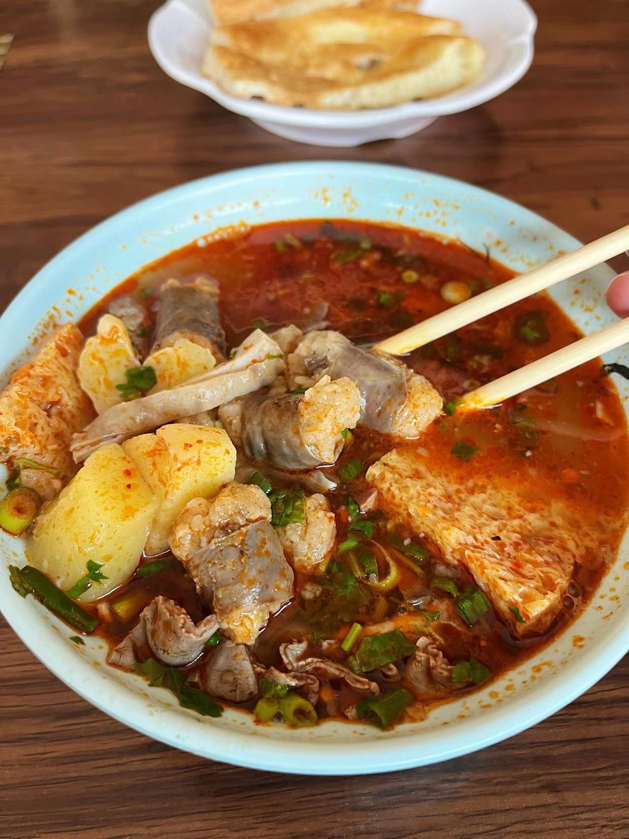 伊犁新丝路美食,伊宁市新开美食