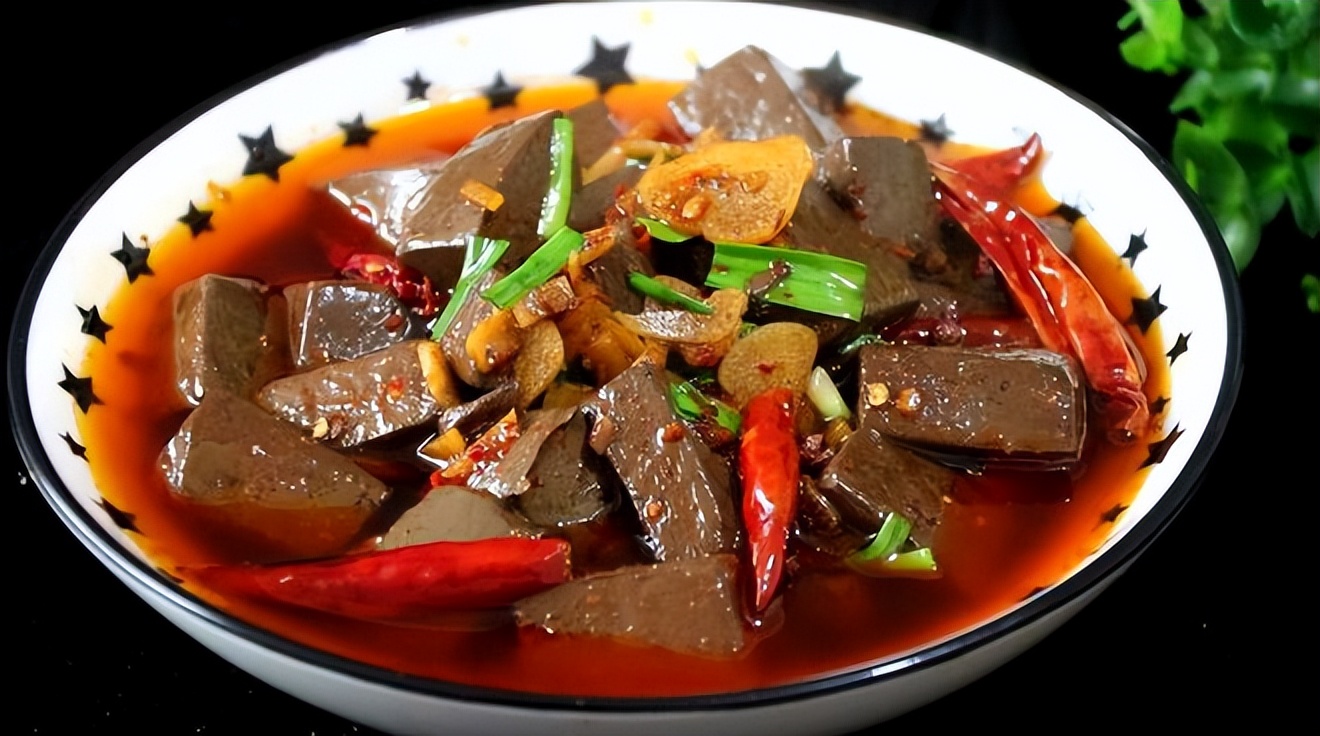 鸭血怎么做好吃营养价值高,鸭血怎么吃好吃又嫩