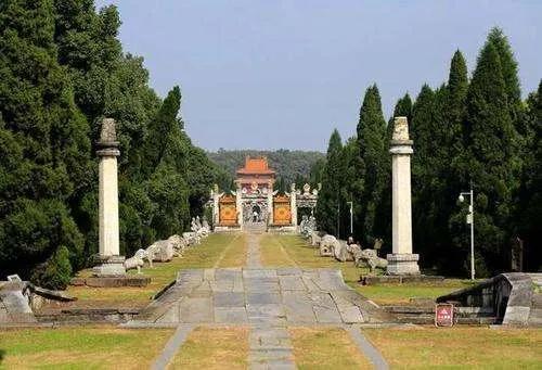 清朝哪个皇帝没有葬在皇陵,清朝皇帝为什么不葬在一个陵墓