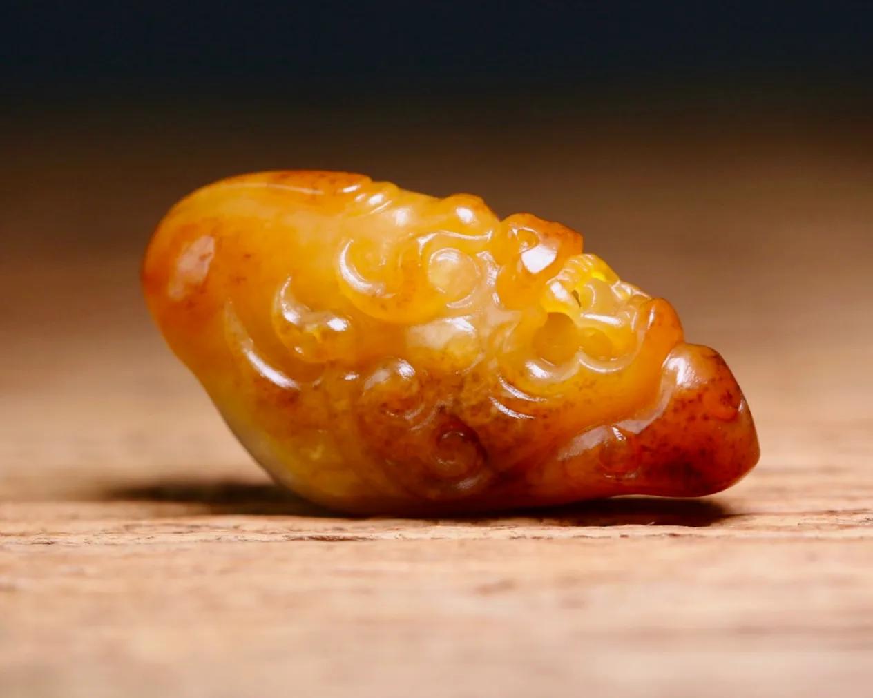 低端黄沁皮籽料值多少钱,籽料黄沁小精品