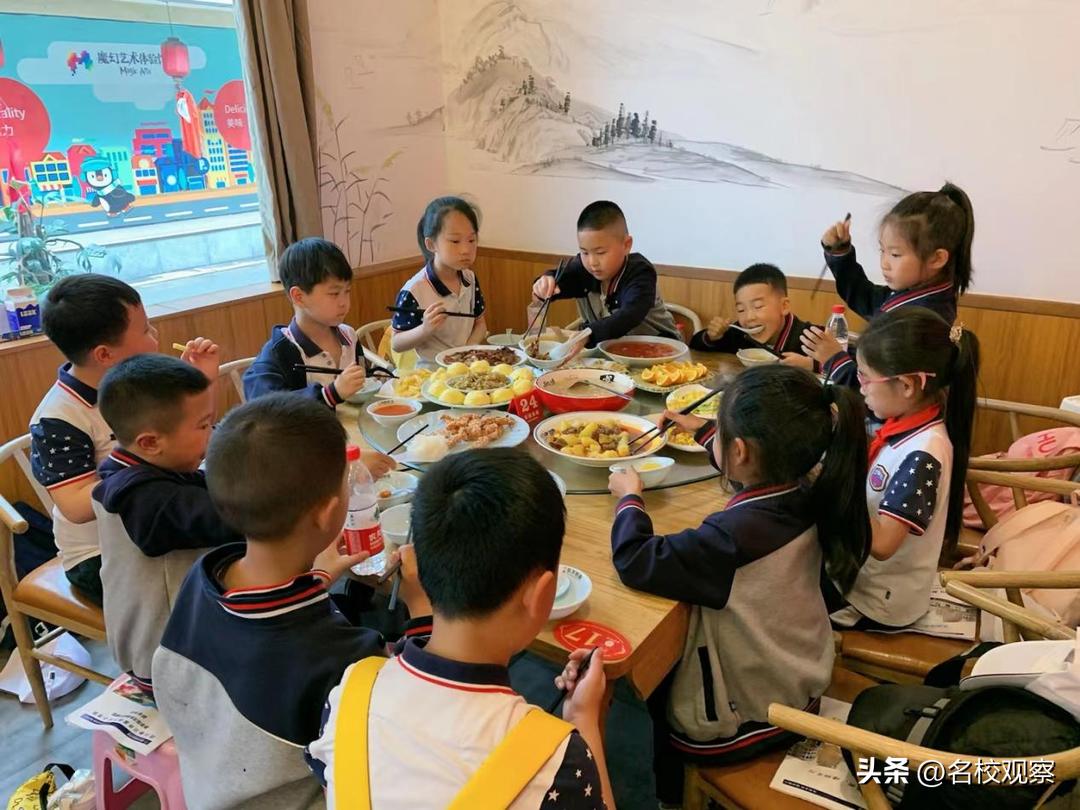 蔚蓝做苍穹，鱼儿变繁星！新川学子，走进浩海立方，探秘无限海洋