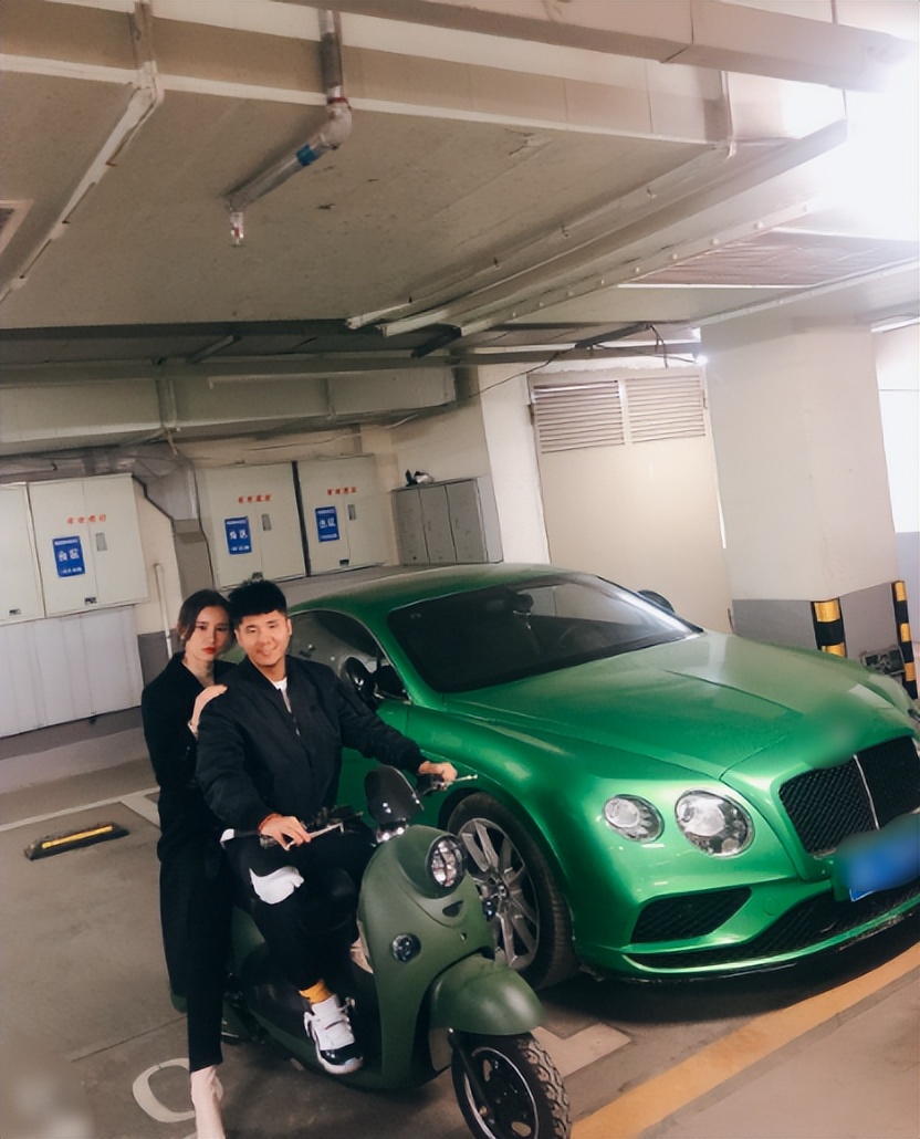 国足太太团斗艳美如画,国足太太团真实身材