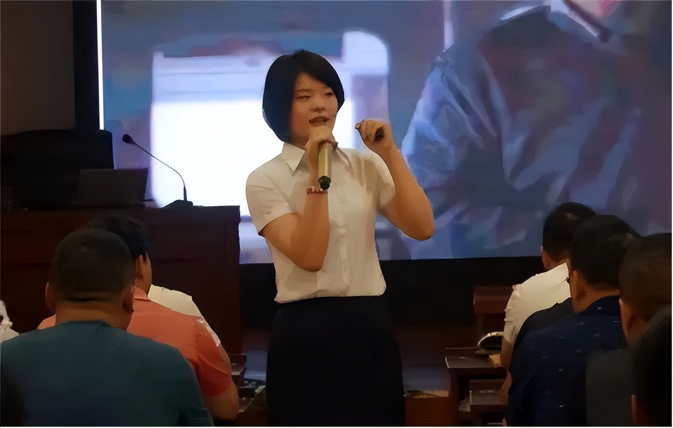 入殓师为什么不能触碰亲人的尸体,人死后必须要用入殓师吗