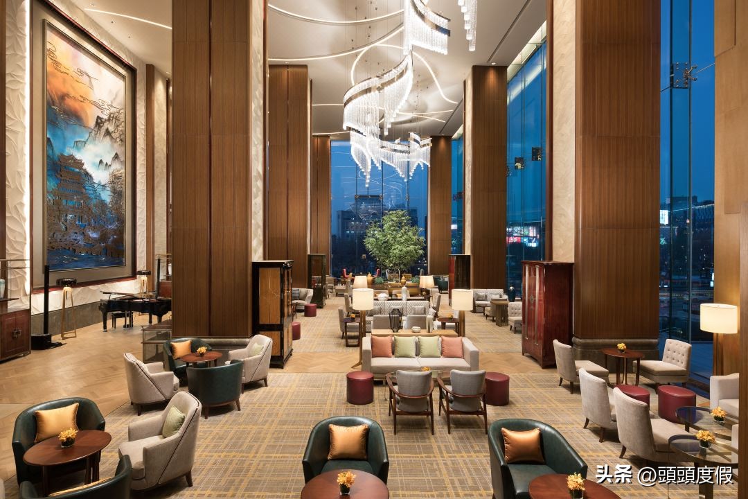 济南看趵突泉最好的酒店,课本里的趵突泉一城山色半城湖