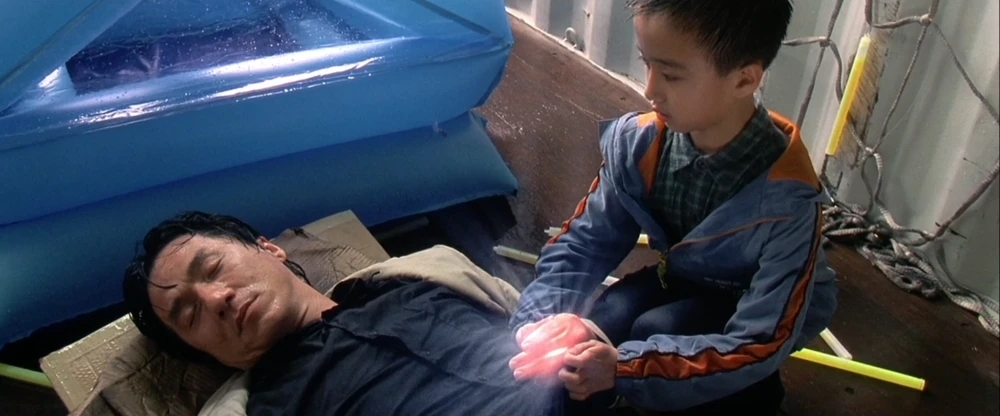 成龙的接吻戏,成龙第一次演亲吻戏