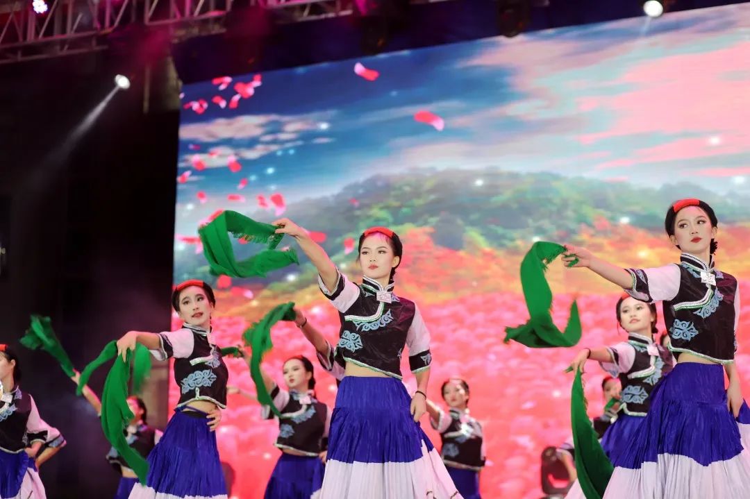 八斗扬帆，为梦起航