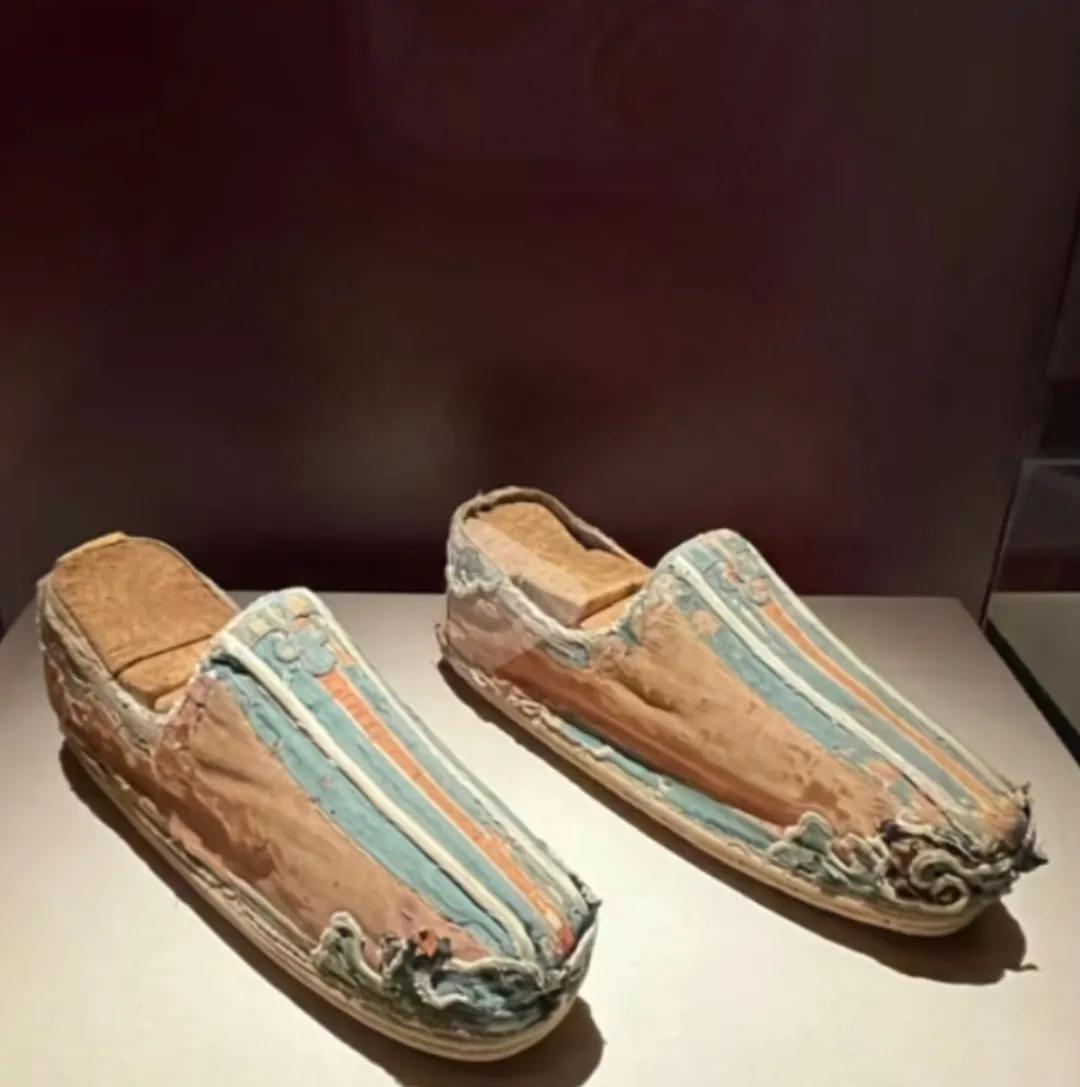 真实出土的古代鞋子,古人的鞋子长什么样