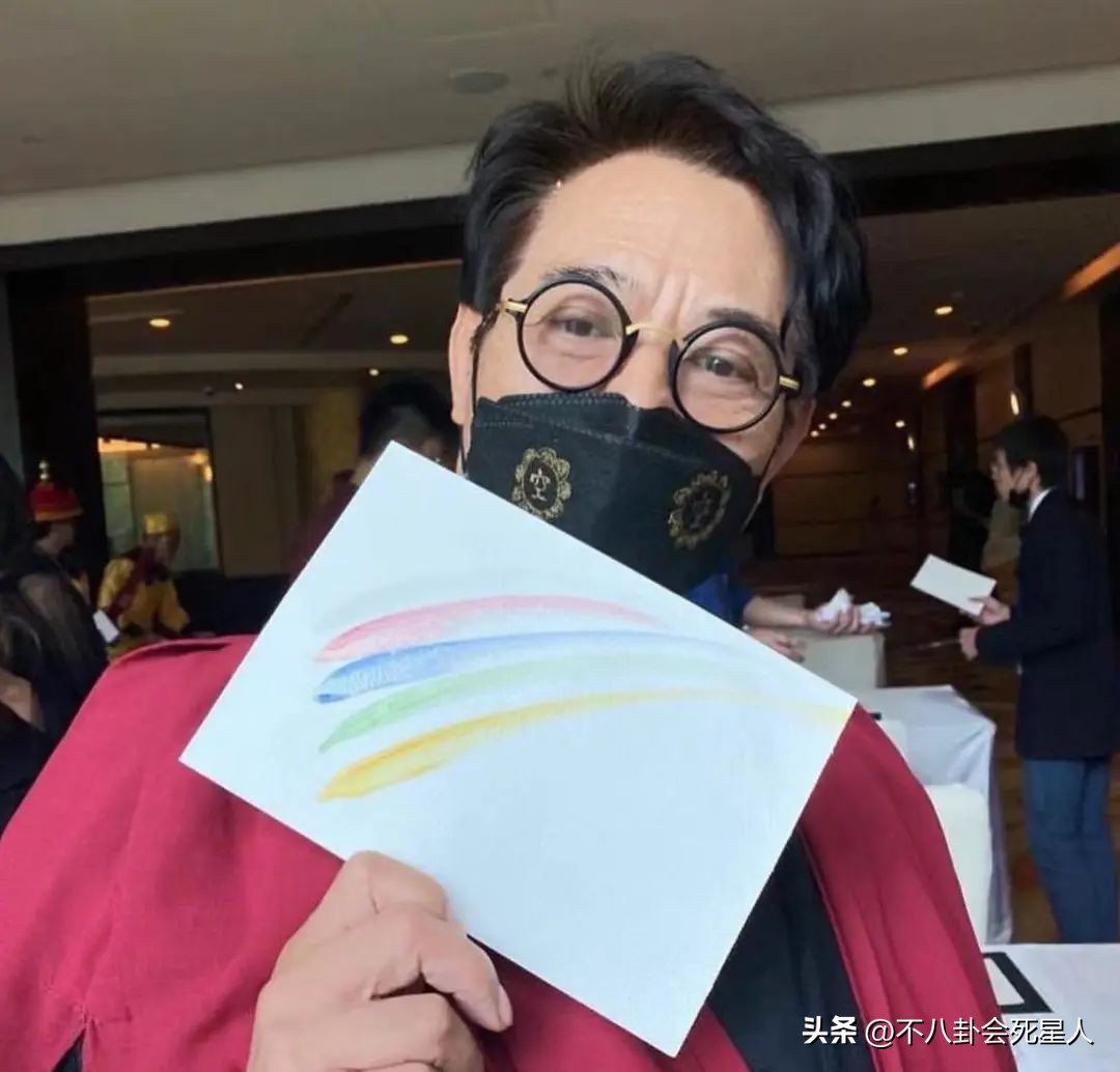 利智和李连杰的日常生活,黄秋燕和李连杰现任妻子