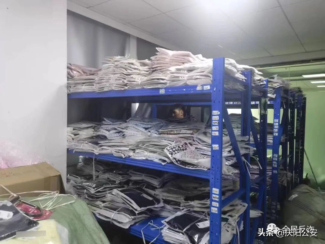 直播间洗衣液批发3元一桶,直播间99元60斤洗衣液