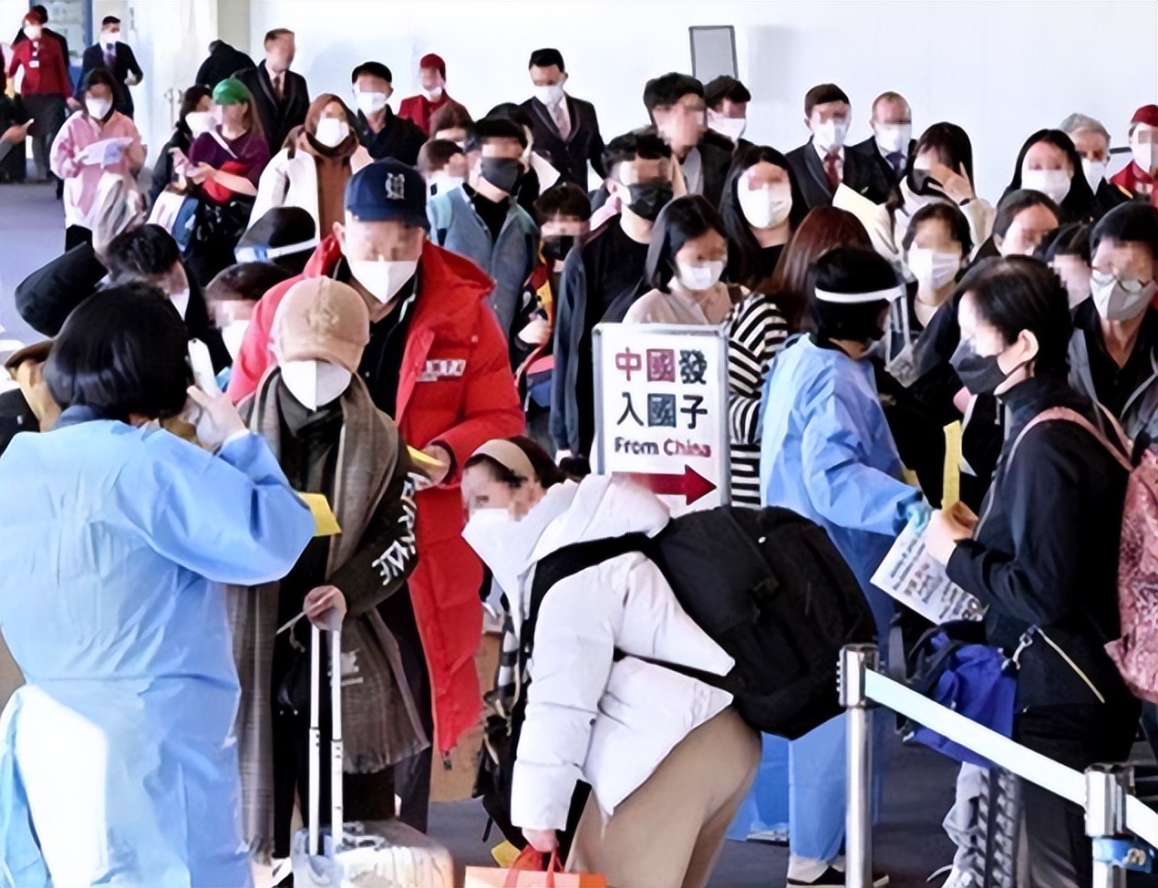 中国人给韩国送钱，韩国网友却直言，中国人不要来我们不欢迎！