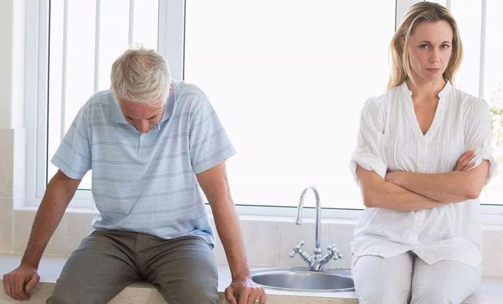 “办事”时使用润滑剂，对人体有害吗？别害羞，男女了解下有好处