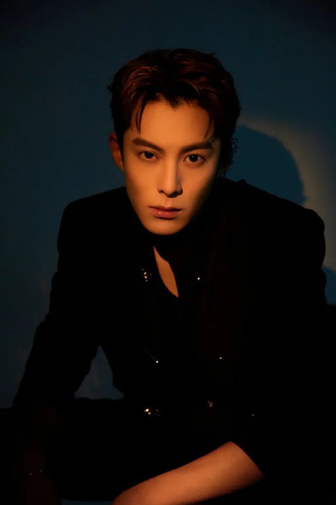 一款最帅气的男士发型,成熟男士头发稀少适合剪什么发型