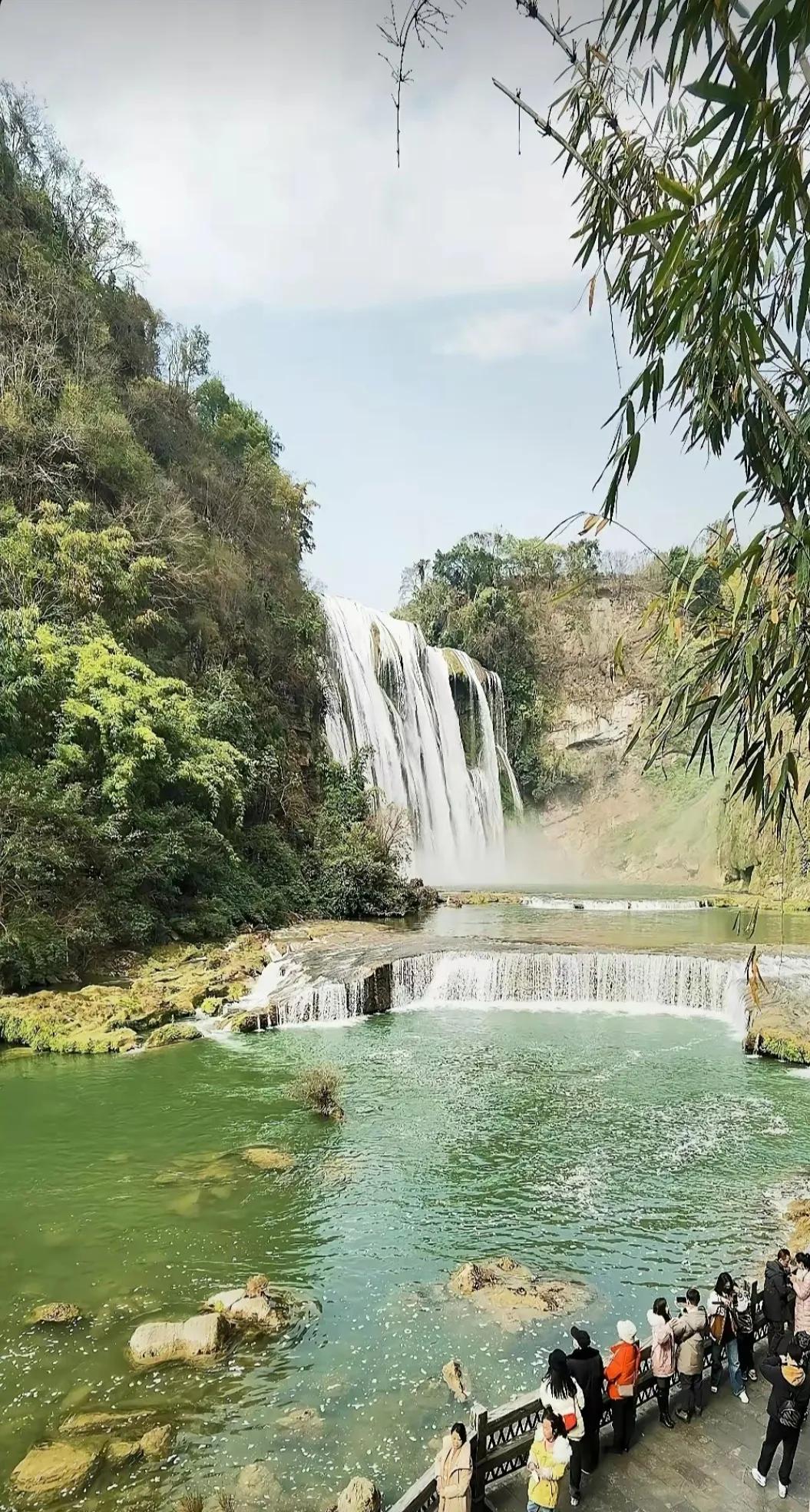 贵州旅游气势磅礴的黄果树瀑布,贵州著名的旅游景点黄果树瀑布