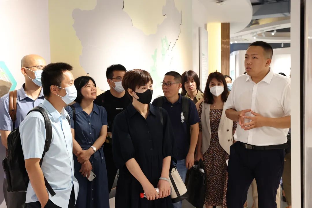 鏍￠檯浜ゆ祦淇冨彂灞曟惡鎵嬪苟杩涜氨鏂扮瘒,鏍￠檯浜ゆ祦淇冨彂灞曟惡鎵嬪叡杩涜氨鏂扮瘒