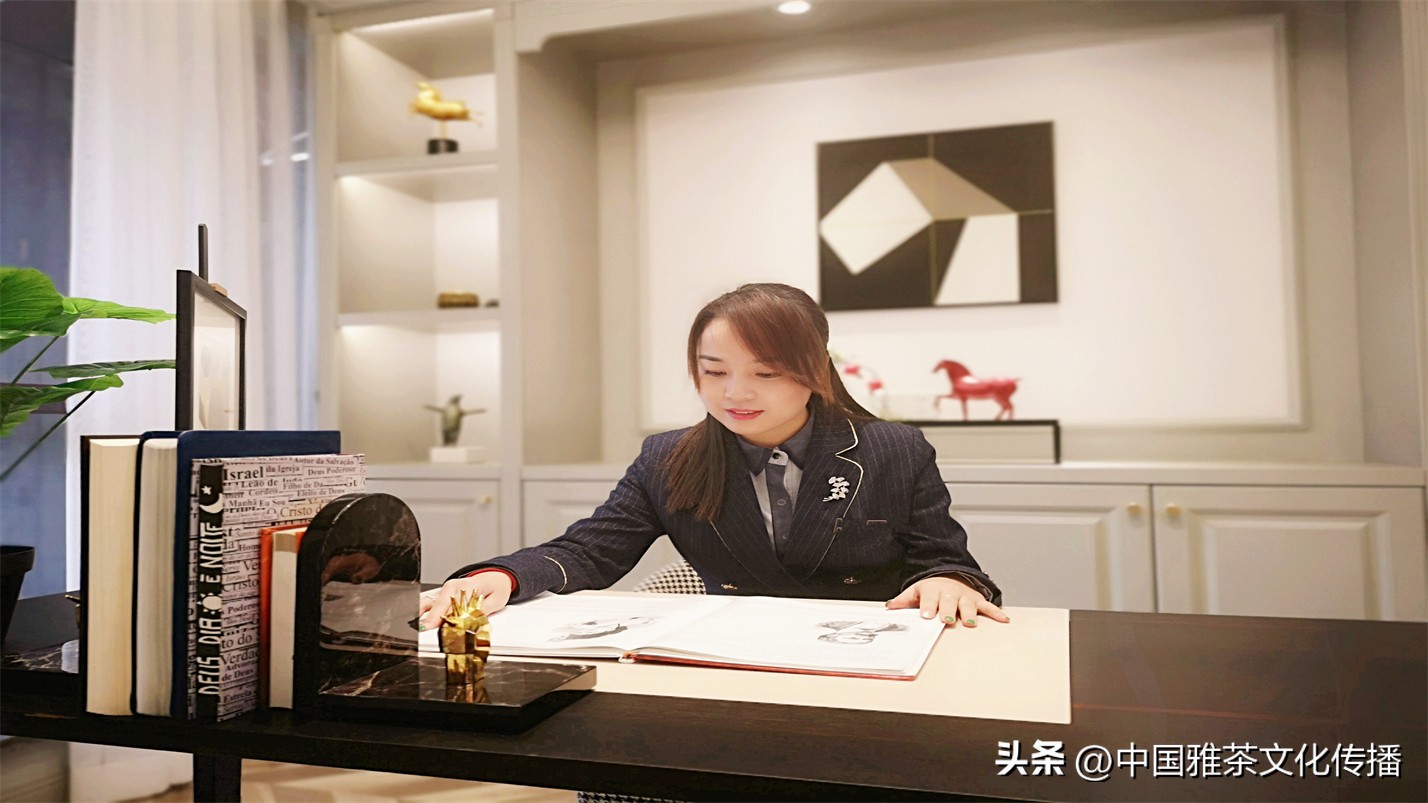 智者喜爱清泉，仁者喜爱山川