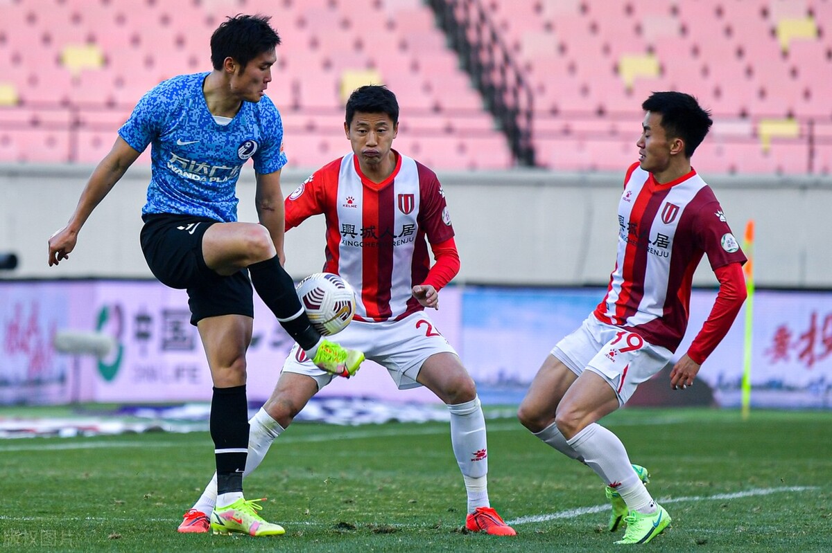 中超前瞻：沧州雄狮瞄准三连胜,成都蓉城升入中超什么意思