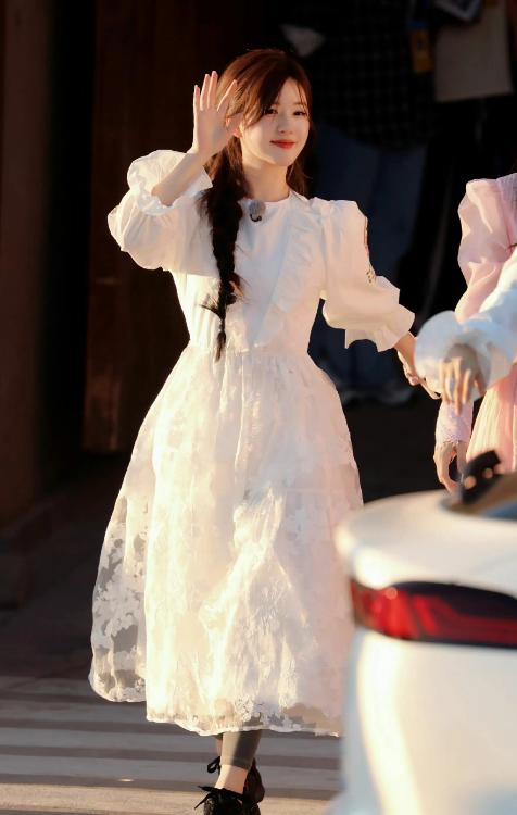 彭楚粤被骗喝油漆是真的吗,彭楚粤肖战现状