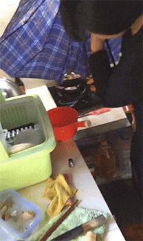 搞笑趣图:父亲是不是都比儿子聪明，爱迪生的爸爸怎么没发明灯泡