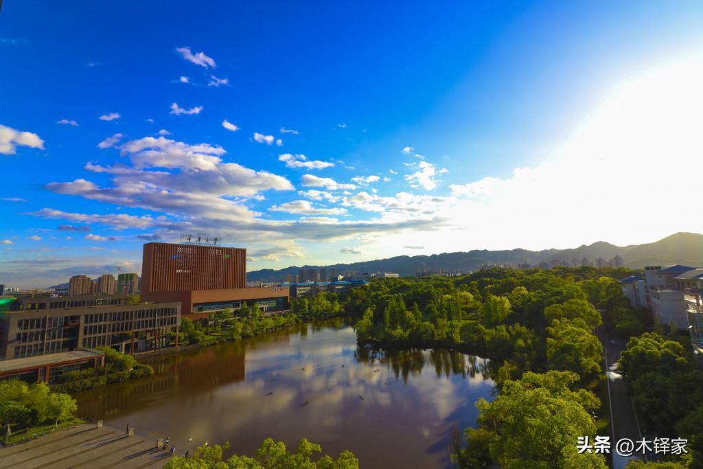 新校区先搬迁的学院,新校区搬回老校区