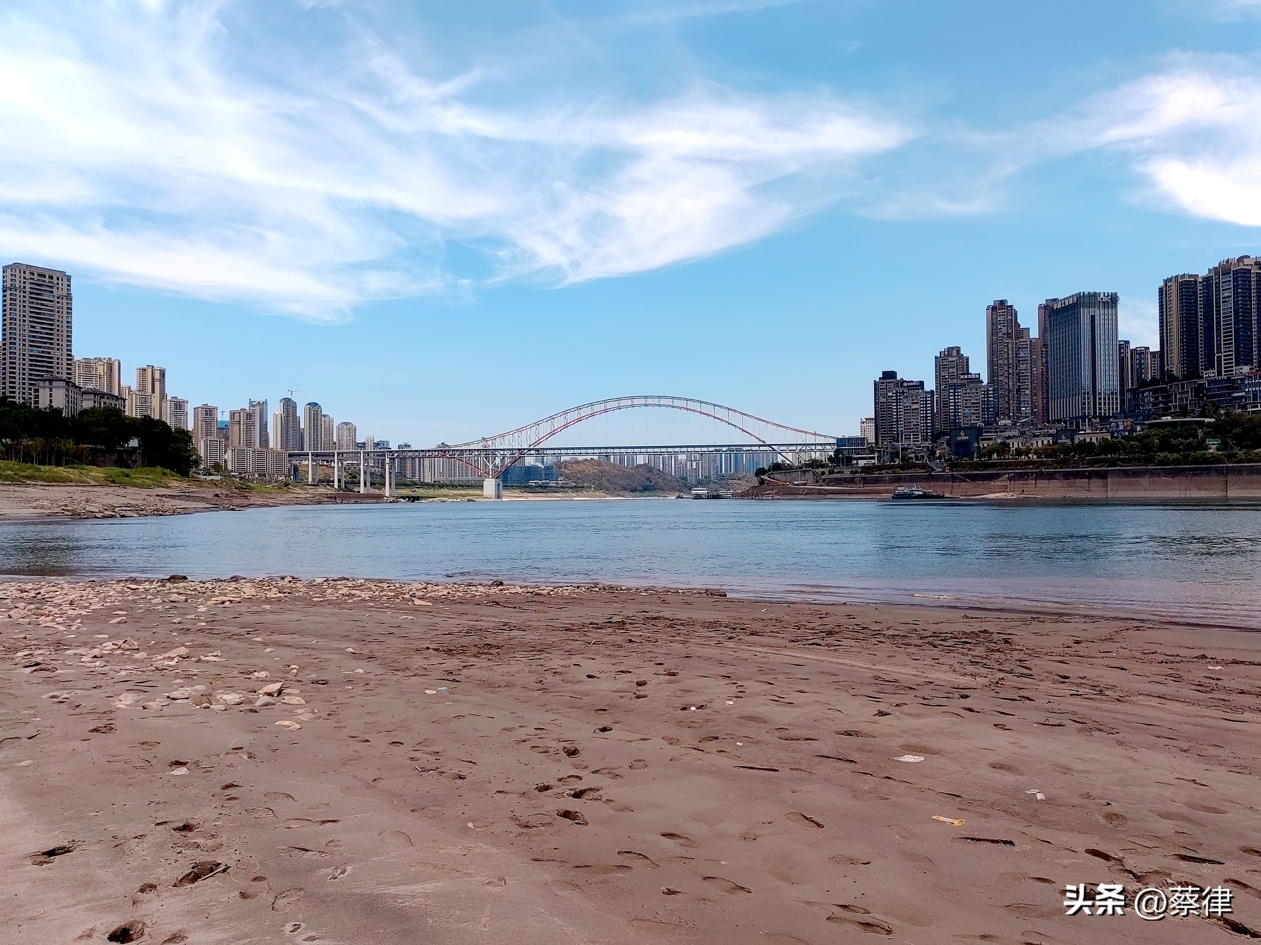 热沙无雨看江天！实测朝天门两江交汇高温枯水期的最低水位