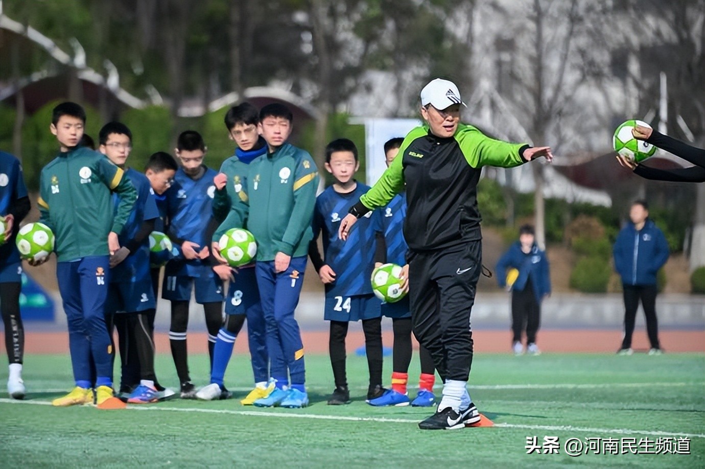 足球进校园大课间,足球进校园完整版