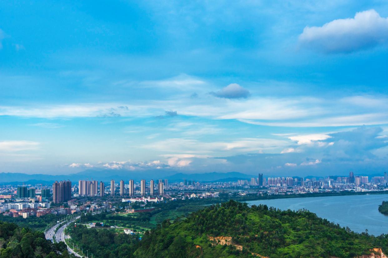 十大经济强省对比,江苏和浙江主要经济指标对比