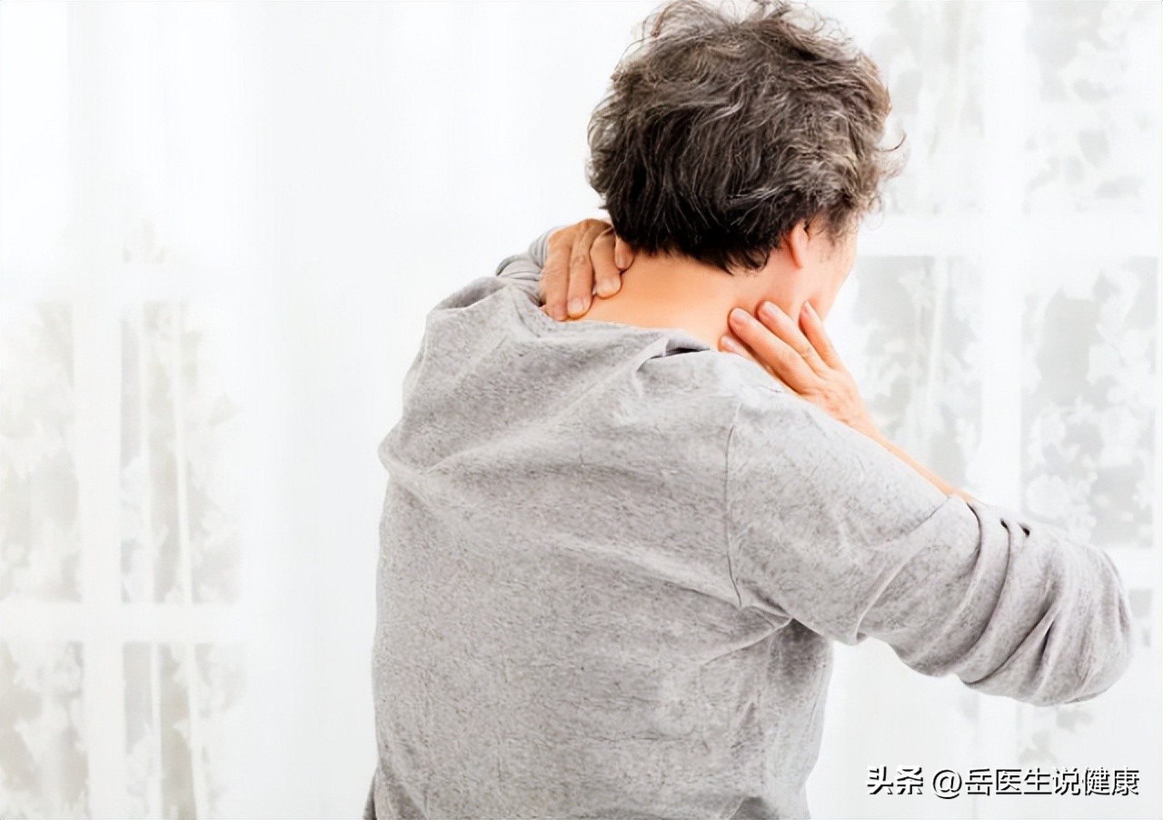 肺癌引起肩疼和一般肩疼区别,肩痛可能是肺癌早期