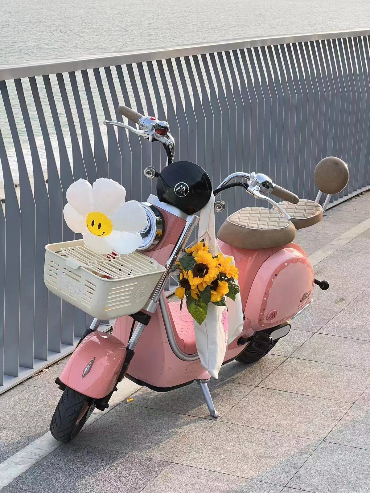 爱玛蛋蛋网红车,爱玛2023小熊网红车全新上市