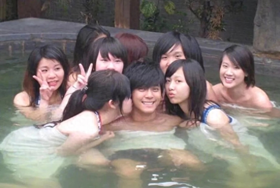 母子恋、咸猪手，看完罗志祥这些黑料，三观直接离家出走！